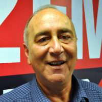 תעודת עיתונאי ברדיו תל אביב - רועי כץ מארח את אריק בכר