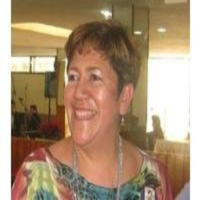 Ma Esther Lemus: Intérprete que guía al servicio y la calidad