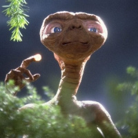 E.T. The Extra-Terrestrial (Commentary)