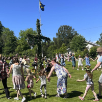 Våra traditioner som bygger gemenskap – och stänger ute