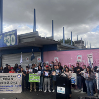 Carwash Workers Are Organizing Patrols To Watch for Immigration Sweeps