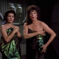 Star Trek the Next Generation - Ménage à Troi