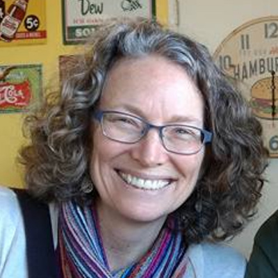 Four Seas One Family : All About Expat Living