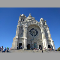 Sunday devotions at Basilica de Santa Luzia