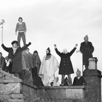 Spike Island - Spontaneous Madness