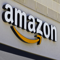 Amazon Breaks Into the Grocery Business