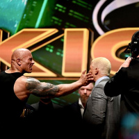 Episode 249 - What did the 5 fingers say to the face?