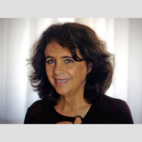 “Soy escritora, ese es mi título de nobleza”