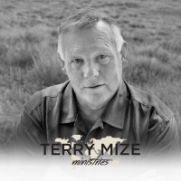 Episode #64 - Terry Mize - Its Merry Christmas In America Again