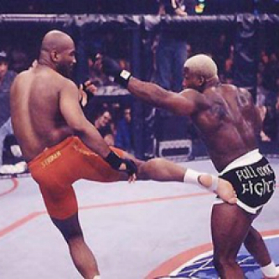 Kicking In Zubaz: A Non-douchebag Kickboxing, Mma And Boxing Podcast