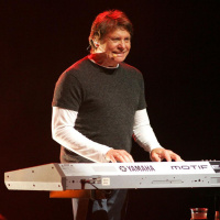 Cumple de Robert Lamm