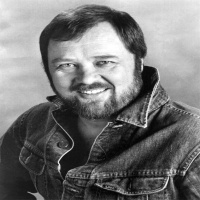 Nombres Verdaderos: David Clayton Thomas