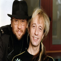 Cumple de Maurice y Robin Gibb