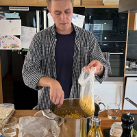 Tempehmakaren i Uddevalla: ”Tempeh gör bönor mer najs!”