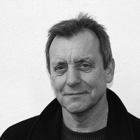 31 Hostage Negotiator (Richard Mullender)