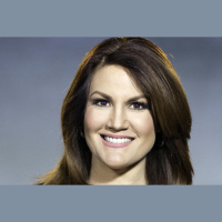 “Tenía que levantarme a las 3 de la mañana embarazada de mi hija para hacer el noticiero y estuve cuatro años con malas noches”. Mom, wife, amazing human being and award winning news anchor for Univision- meet Eileen Cardet!