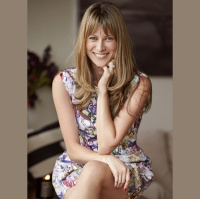 037: Almira Armstrong is the Founder of Lumira, a candle and fragrance brand.