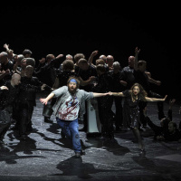 Düsterer Pomp à la Kosky: Aufstieg und Fall der Stadt Mahagonny