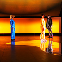 1000 Serpentinen Angst im Gorki Theater