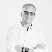 134 - Jerry Colonna: Modelling Wholeness and Selling With Heart