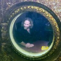 Pod Pick: Man Living Underwater