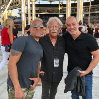 Pod Pick: Weezer Concert Recap With Jimmy Koplik