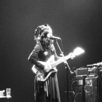 PJ Harvey: poet og musiker  Er boka på vei ut?