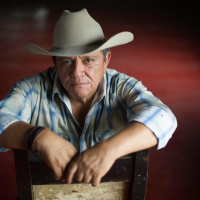 Cholo Valderrama, cantor desde el corazón de la llanura