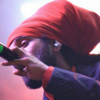 De bruces a mí, reggae mestizo hecho en Medellín