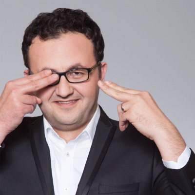 O?uz Benlio?lu Ile ?? Dünyas?