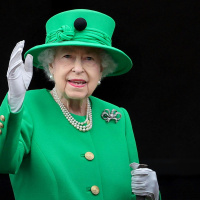 Dissecting the 4 day celebrations, little royals steal the show and Andrews new chalet woes
