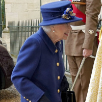 Queens London return, Charles gift to George and York sisters celebrate