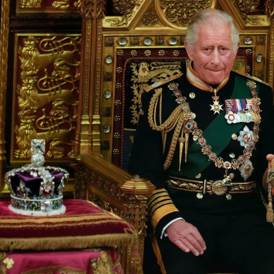 Pod Save The Queen