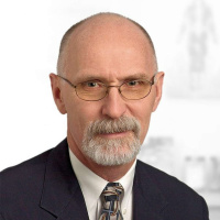 Neck  Back Pain: Causes, Treatment and Everything In-between with Dr. Edward Benzel