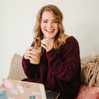 Episode 184 - 4 Tips for Higher Converting Copy (w/ Jess Jordana)