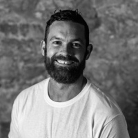 Episode 221 - Building a Community Around Your Business