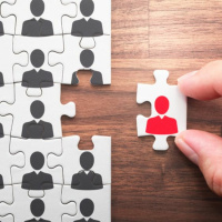 Audio Blog: Should a BI Leader Hire Specialists or Generalists? by Wayne Eckerson