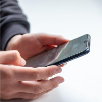 Smartphones ‘way too dangerous’ for use in primary schools