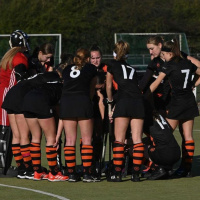 Warming up: ‘We gaan voor de top 3’ – Sam Kingma, Kraaien hockeydames