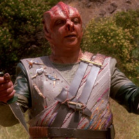 Laurence  Maggie talk Star Trek