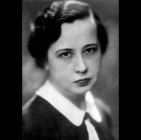 Wie kent Corry Tendeloo?