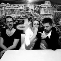 #11) Outside – Coming Out, von innen