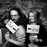 #01.18) Go West - Oder Ost