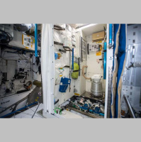 宇航员在太空怎么上厕所呢?