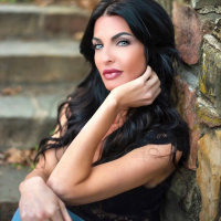 Elle E Wallace March 2021