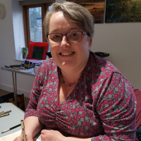 Episode 3: World Botanical Art Day Special with natural science illustrator Sarah Morrish