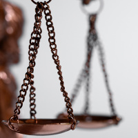 31-3:¿Qué riesgos corren las democracias con constantes los ataques al Poder Judicial?