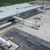 16-5: Ivestigaciones por la reparación de la pista del aeropuerto Daniel Oduber.