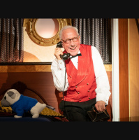 Simon Callow on Anything Goes, Orson Welles and 4 Weddings