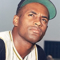 Roberto Clemente picks up Tris Speaker Award